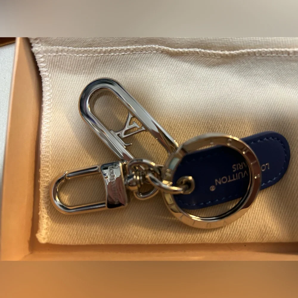 Authentic Louis Vuitton Limited Edition Porte Cles keychain for men. New in box. - Picture 6 of 11
